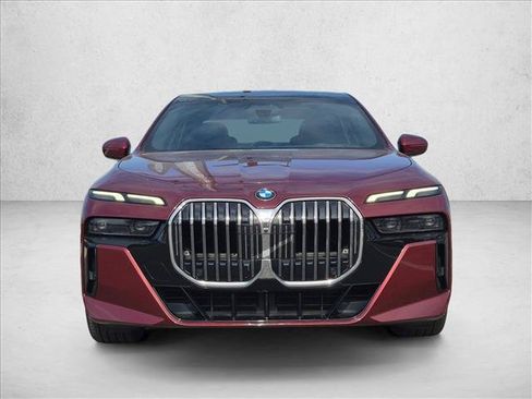 Used 2023 BMW 740i RWD image 2