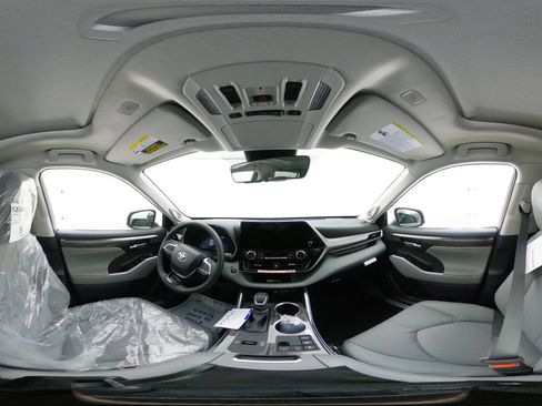 New 2026 Toyota Highlander Limited image 33