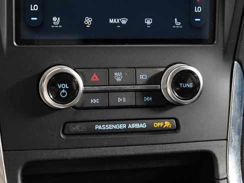 Certified 2023 Ford Edge Titanium AWD/4WD image 22