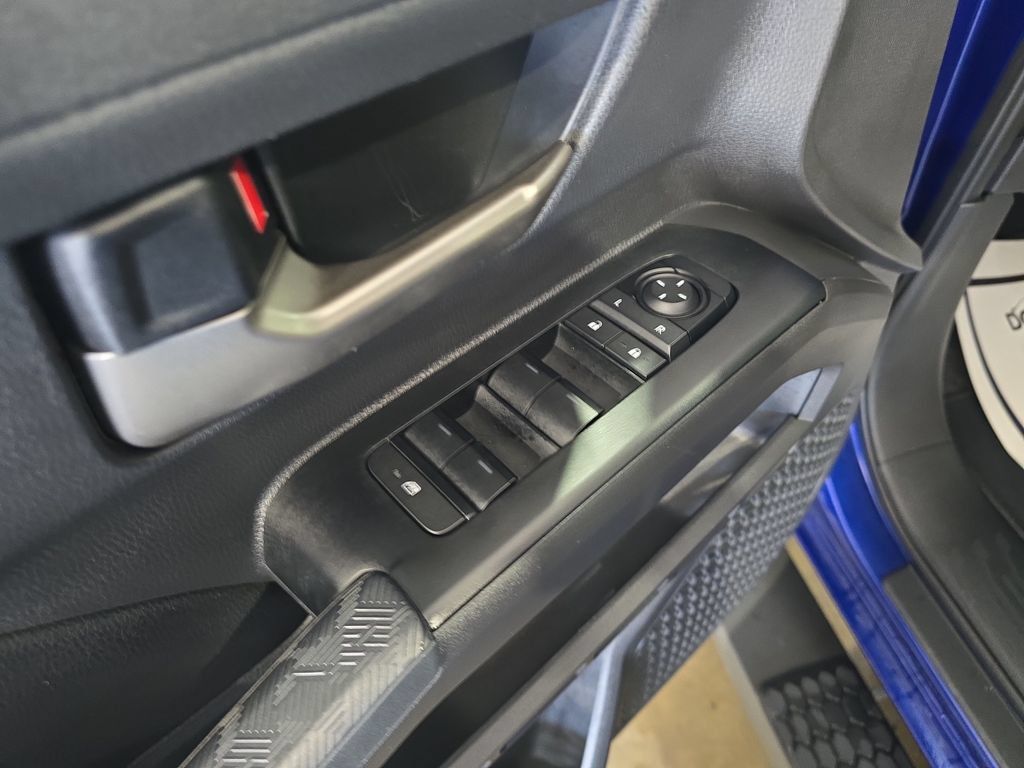 Used 2025 Toyota Tacoma TRD Off-Road AWD/4WD image 13