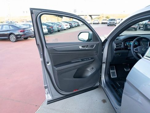 New 2026 Volkswagen Atlas Cross Sport SEL Premium R-Line image 11