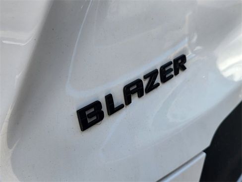 Used 2023 Chevrolet Blazer LT w/ Convenience Package image 9