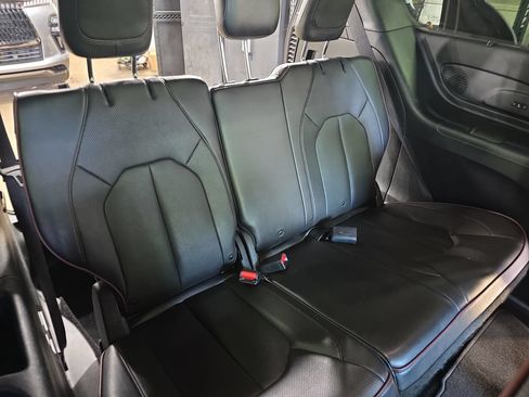 Used 2020 Chrysler Pacifica Limited FWD image 12