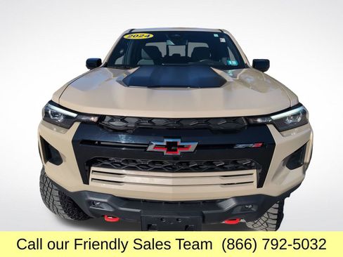 Used 2024 Chevrolet Colorado ZR2 w/ Safety Package image 10