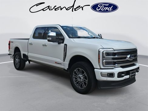 Used 2024 Ford F250 Limited image 3