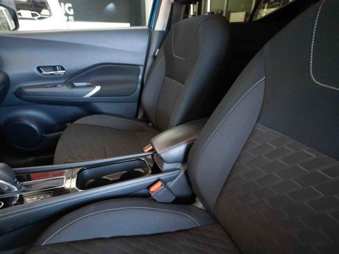 Used 2024 Nissan Kicks SV image 10