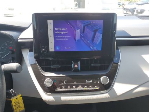 Used 2024 Toyota Corolla LE FWD image 21