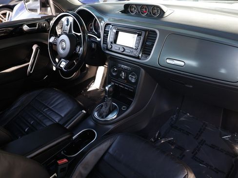 Used 2013 Volkswagen Beetle Turbo FWD image 19