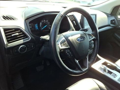 Used 2023 Ford Edge SEL w/ Convenience Package image 8