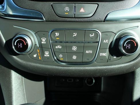 Used 2024 Chevrolet Equinox LT w/ LPO, Floor Liner Package image 20