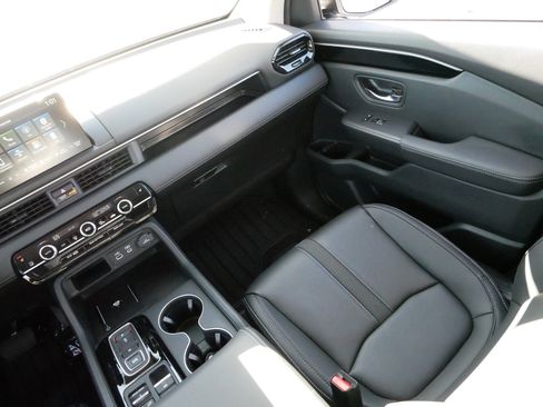 Certified 2025 Honda Pilot EX-L image 11