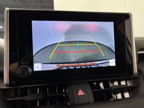 Certified 2024 Toyota RAV4 LE FWD image 21