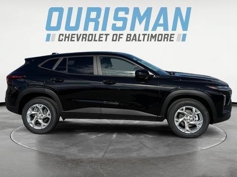 New 2026 Chevrolet Trax LS w/ LS Convenience Package FWD image 7
