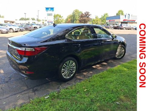 Used 2014 Lexus ES 350 w/ Luxury Package FWD image 5