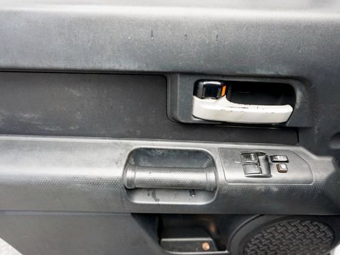 Used 2010 Toyota FJ Cruiser 2WD image 14