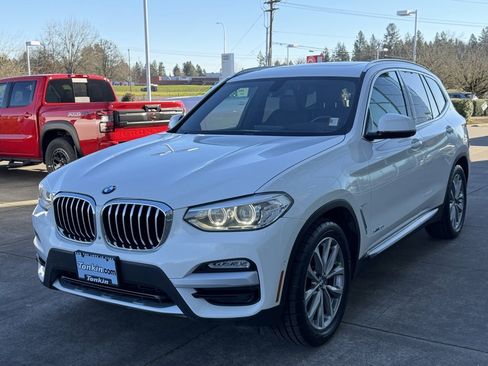 Used 2018 BMW X3 xDrive30i image 4