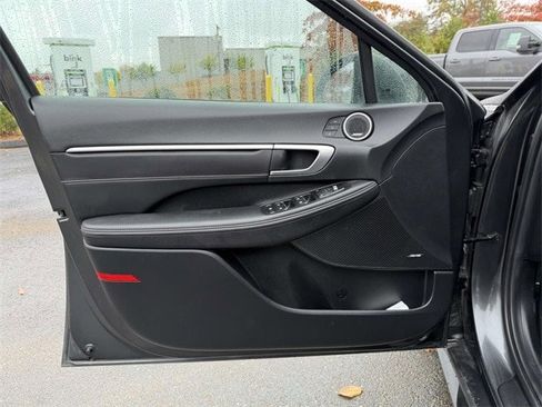 Used 2022 Hyundai Sonata Limited w/ Cargo Package image 19
