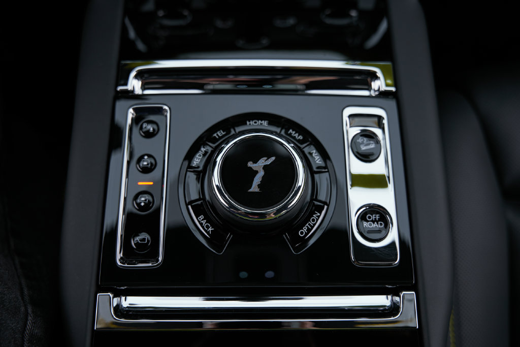 Used 2025 Rolls-Royce Cullinan AWD/4WD image 86