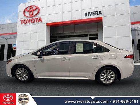 Certified 2022 Toyota Corolla LE image 8