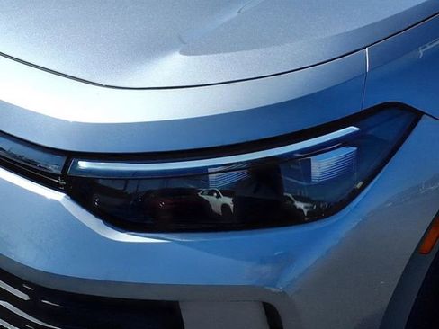 New 2025 Volkswagen Tiguan SE FWD image 20
