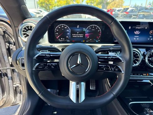 Used 2024 Mercedes-Benz CLA 250 4MATIC image 29