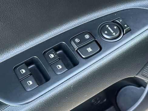 Used 2021 Kia Rio S image 19