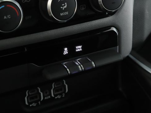 Used 2022 RAM 1500 Big Horn AWD/4WD image 15