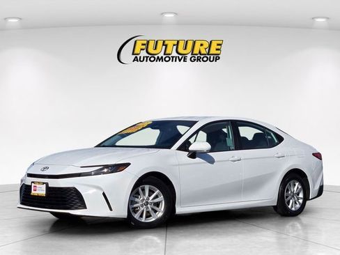 Certified 2025 Toyota Camry LE FWD image 4