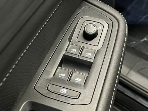 New 2026 Volkswagen Atlas Cross Sport SE AWD/4WD image 15