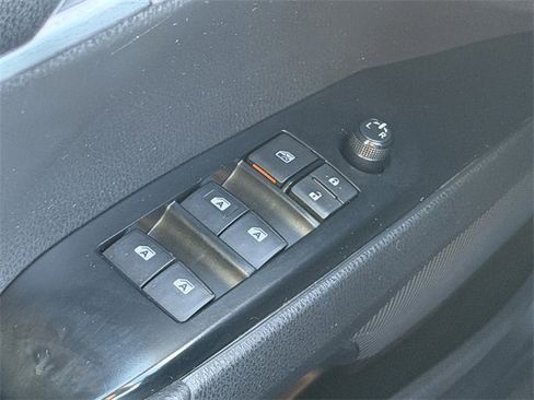 Used 2019 Toyota Camry SE image 32