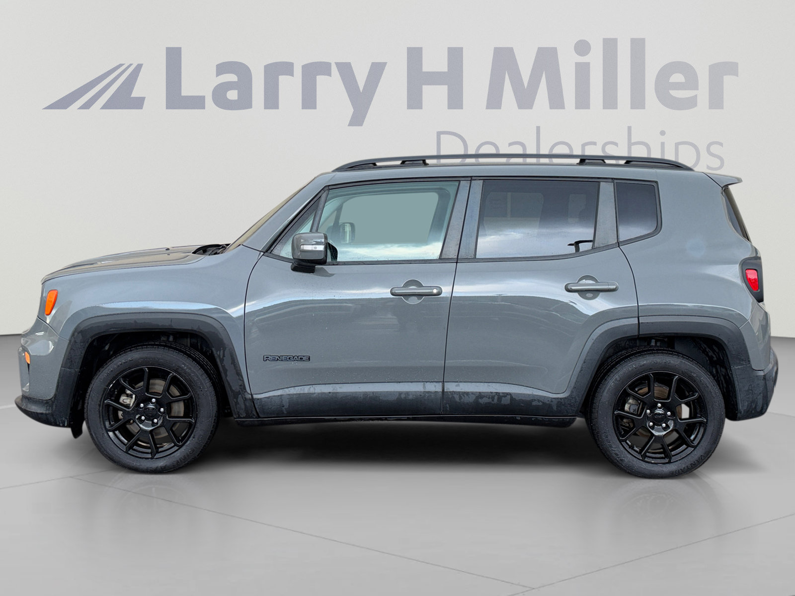 Used 2020 Jeep Renegade Altitude FWD image 2