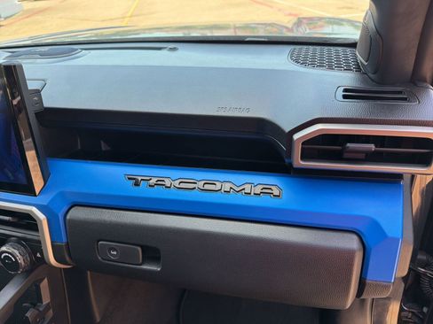 Used 2026 Toyota Tacoma TRD Off-Road w/ TRD Off Road Upgrade Package AWD/4WD image 27
