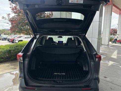 Certified 2023 Toyota RAV4 XLE w/ Convenience Package AWD/4WD image 11