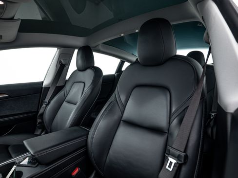 Used 2021 Tesla Model 3 Long Range image 15