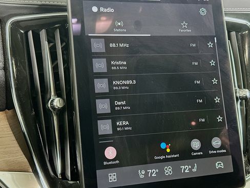 Used 2025 Volvo XC90 B6 Plus image 21