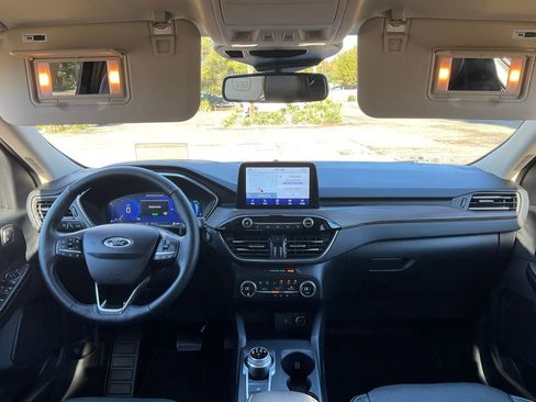 Used 2020 Ford Escape Titanium image 35