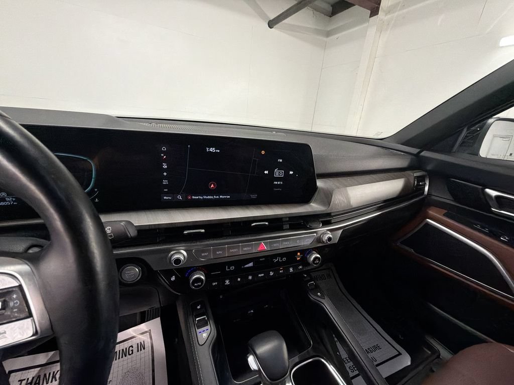 Used 2023 Kia Telluride EX w/ EX Captain's Chair Package AWD/4WD image 18
