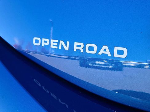 Used 2025 MINI Cooper 2-Door Hardtop image 30