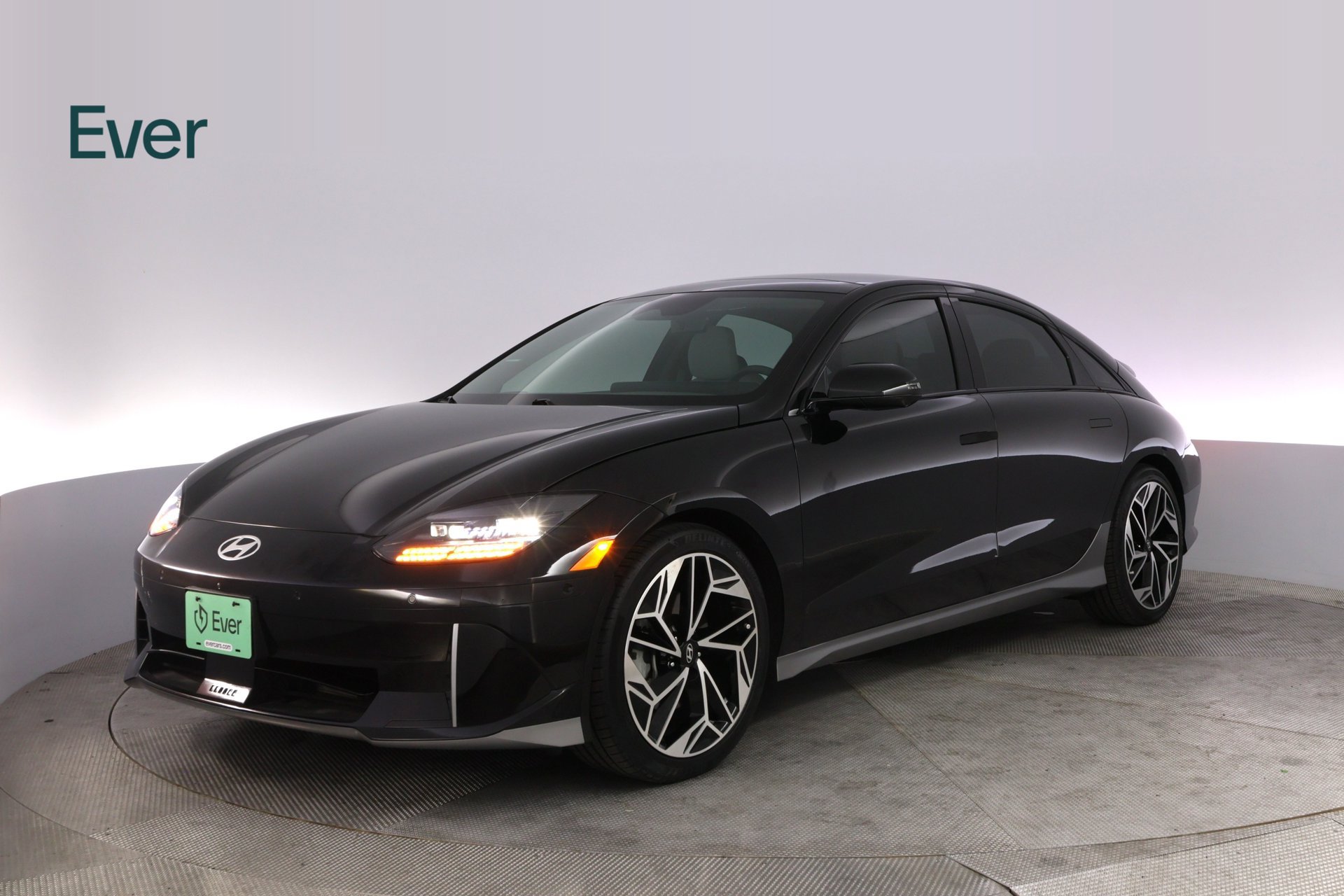 Used 2024 Hyundai Ioniq 6 Limited RWD image 2