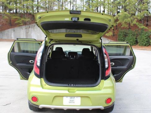 Used 2017 Kia Soul + FWD image 20