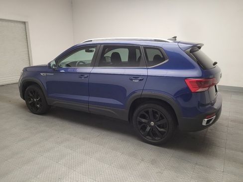 Used 2023 Volkswagen Taos SE w/ Black Wheel Package FWD image 3