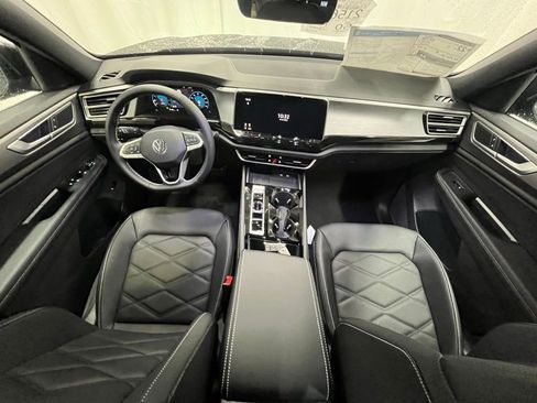 New 2026 Volkswagen Atlas Cross Sport SE image 13