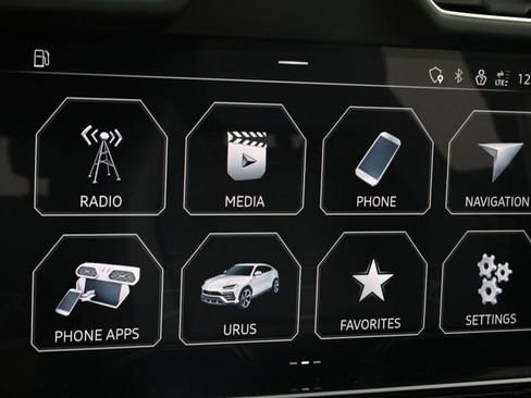 Used 2022 Lamborghini Urus image 35