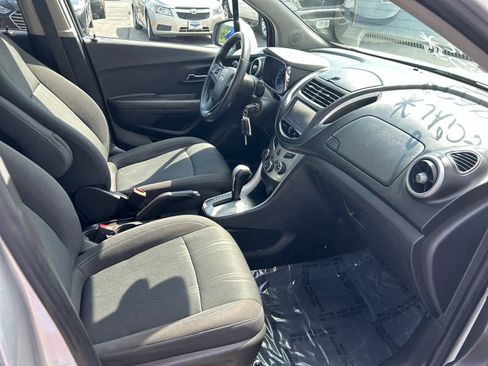 Used 2016 Chevrolet Trax LT w/ LPO, Cargo Package FWD image 24