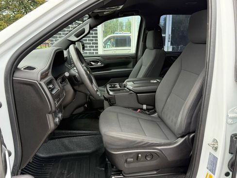 Used 2021 Chevrolet Tahoe 2WD image 3