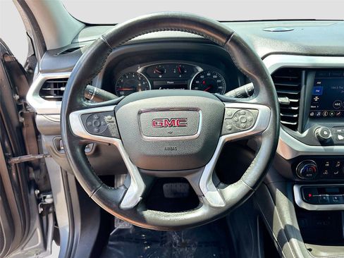 Used 2021 GMC Acadia SLT FWD image 11