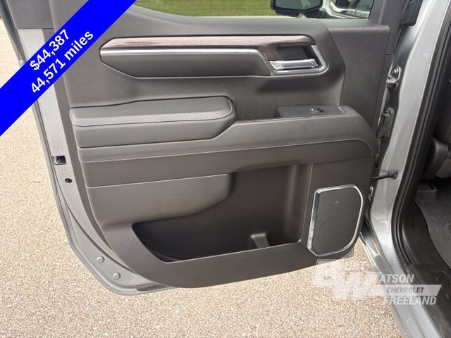 Used 2024 Chevrolet Silverado 1500 LTZ AWD/4WD image 32