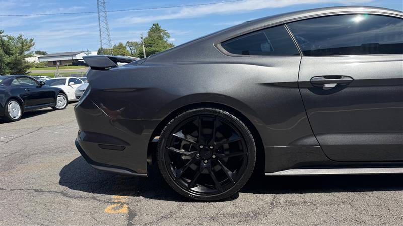 Used 2018 Ford Mustang GT RWD image 5