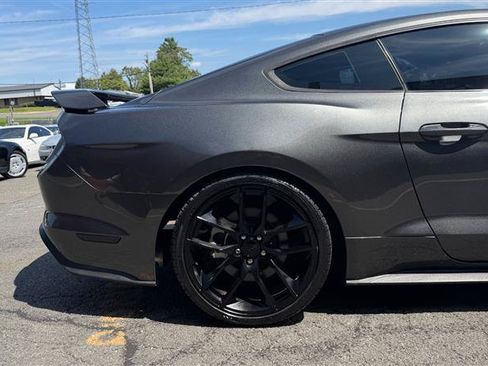 Used 2018 Ford Mustang GT RWD image 5
