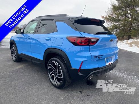 Used 2024 Chevrolet TrailBlazer RS w/ Driver Confidence Package image 5